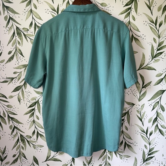 Columbia Men’s Modal Button Down Short Sleeve Shirt. Medium. Teal. - Picture 3 of 7